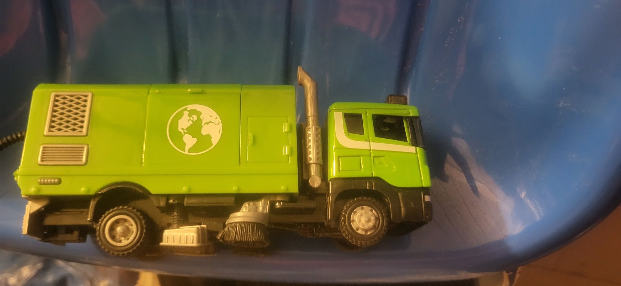 Autko Scania zielone