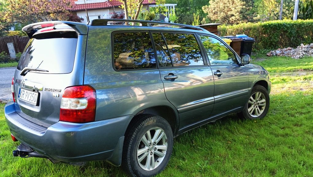 Toyota Highlander 2006 3.3 Hybryda LPG 7 osób