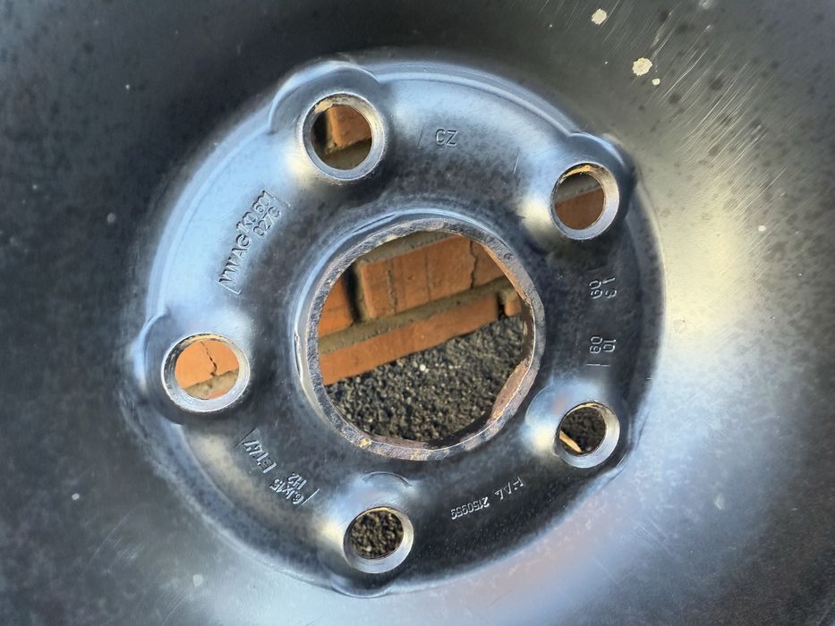 Комплект резина 2022 195 55 15 зима та диски ДИСКИ 5 112 VW SKODA