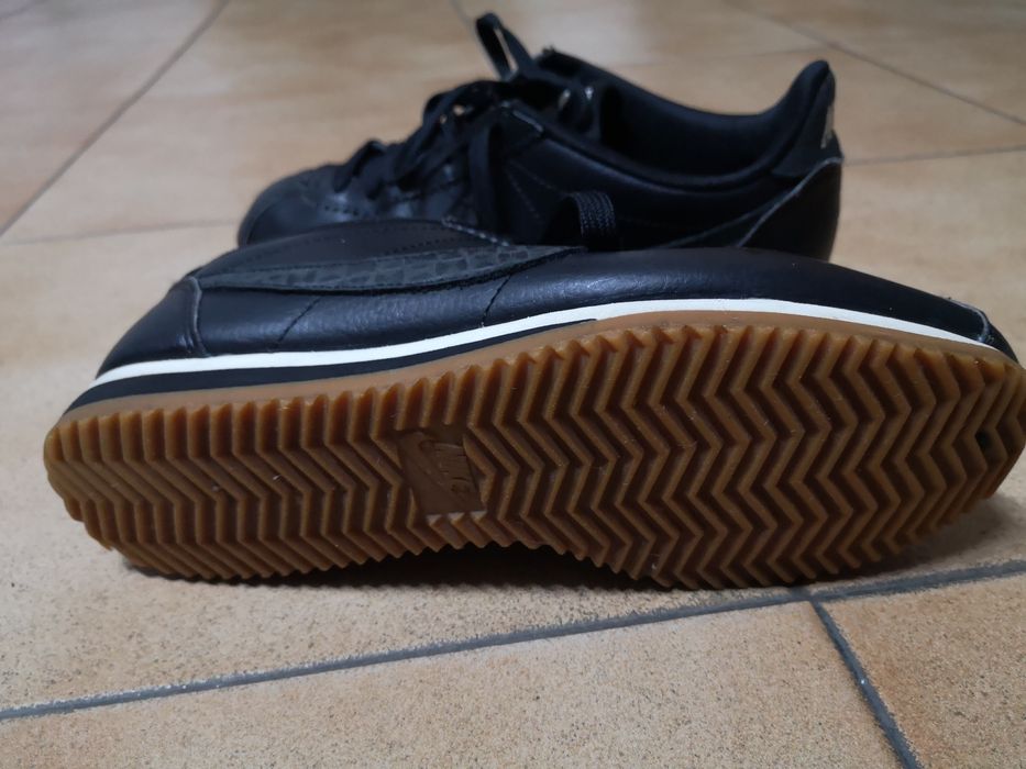 Sapatilhas senhora da Nike, em preto