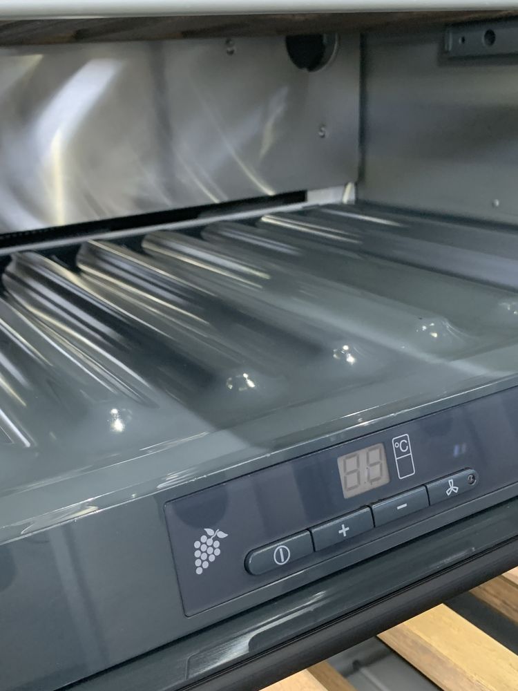 Винна шафа Miele KWT 4154 UG 1