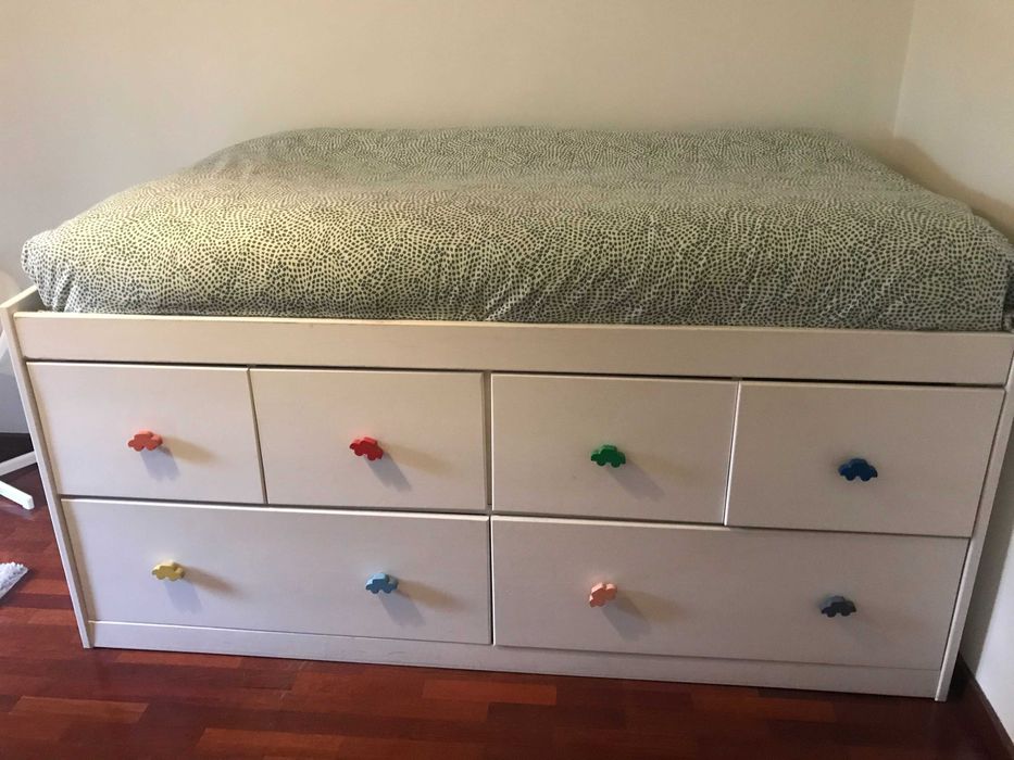 Cama com Arrumação