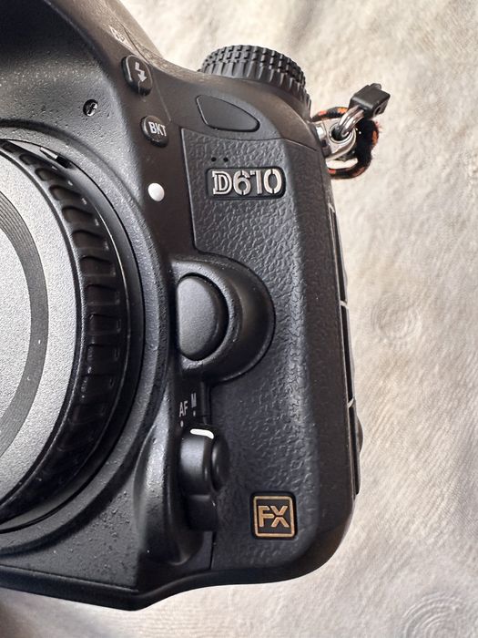Nikon D610 – Câmara Full Frame em excelente estado