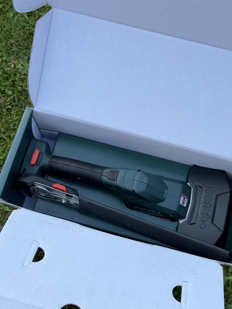 Nożyce akumulatorowe do trawy i krzewów 12V Metabo PowerMaxx SGS 12Q