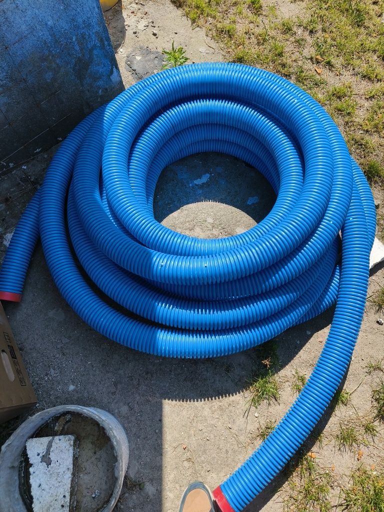 Pozostałości po instalacji rekuperacji