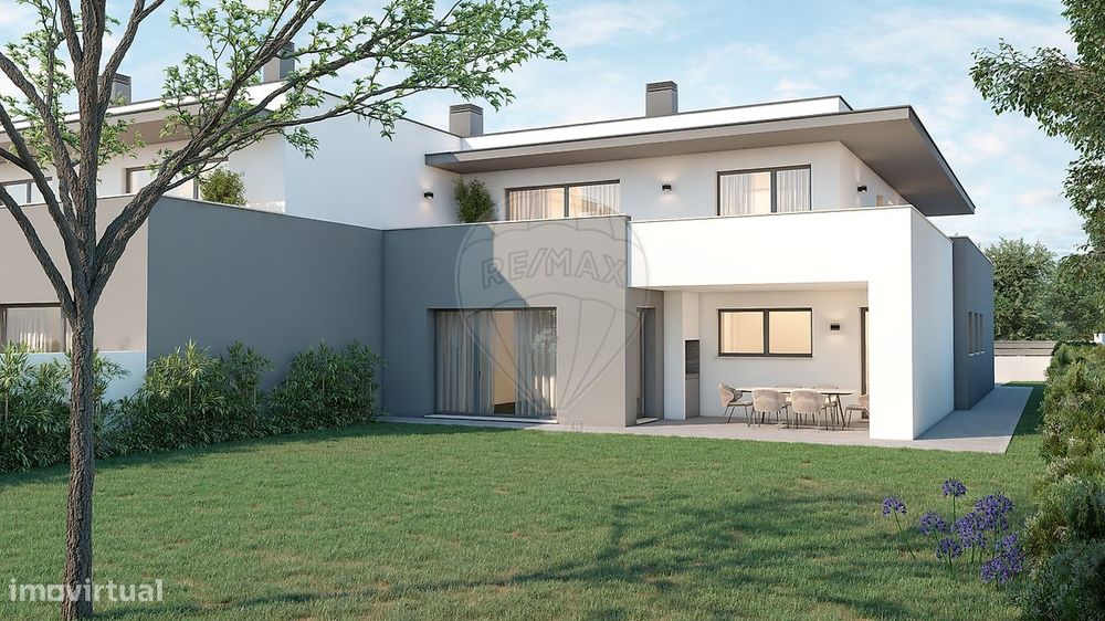 Moradia T4 para venda