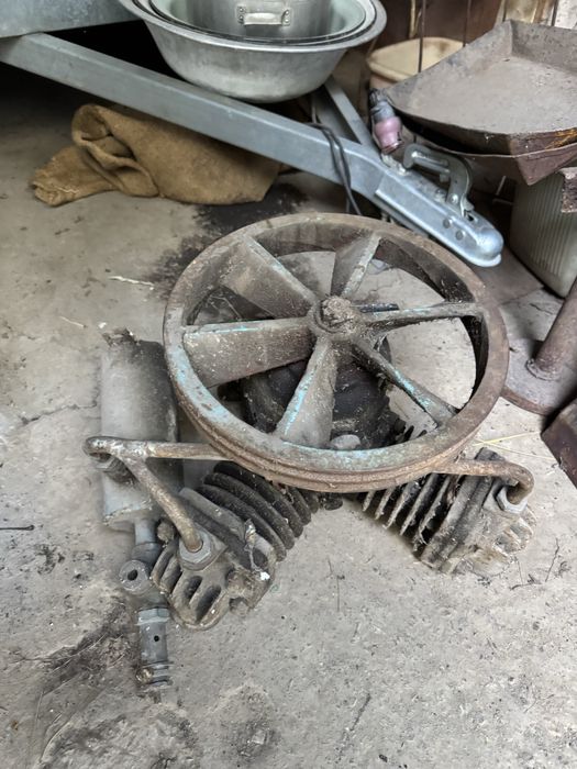 Поршневий блок для компресора. Компресорна голова.