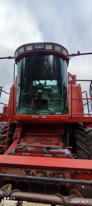 Комбайн Case-2388 з зерновою жаткою Case-1020 Flex та візком. Торг є
