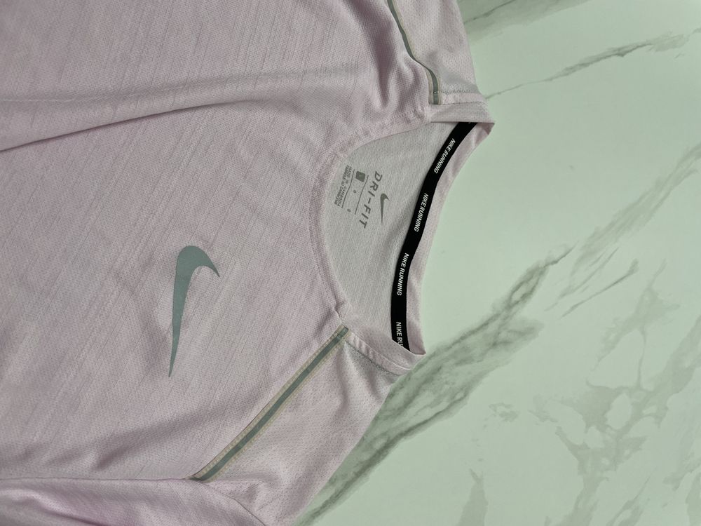 Чоловіча футболка L nike dri fit оригінал