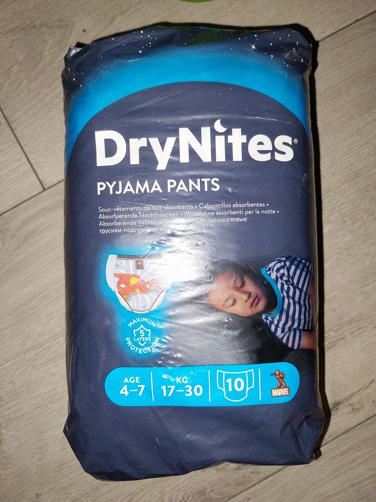 Pampersy Marvel DryNites 17/30kg