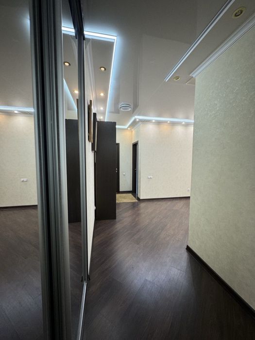 Продаж  3-кімнатної квартири в ЖК “Лікоград” Метро Васильківська