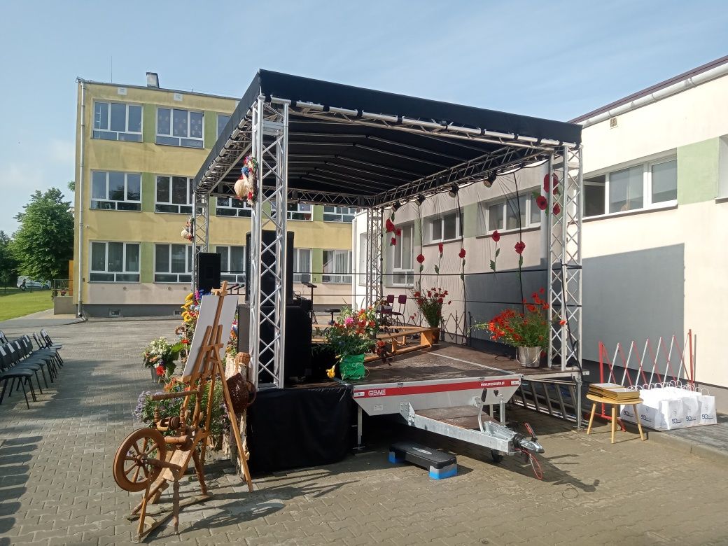 Scena mobilna naglośnienie światlo