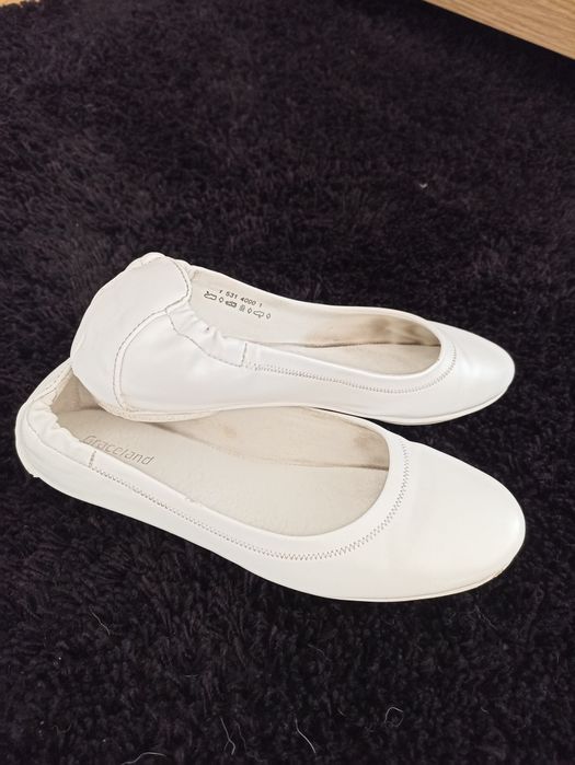 Białe, komunijne, buty