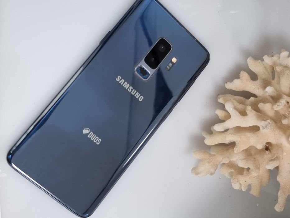 S9 plus praticamente novo