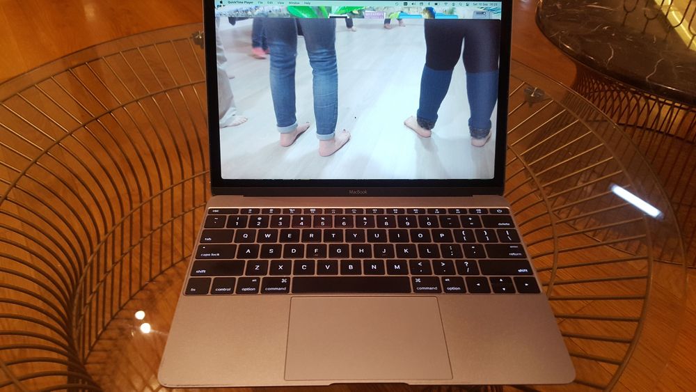 ,MACBOOK 13 A 1534
