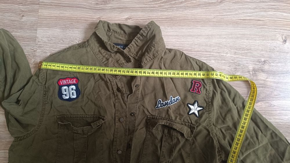 Рубашка жіноча з нашивками