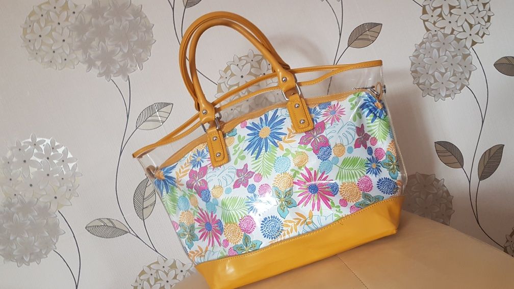 Śliczna pakowna miejska torba w kwiaty Collection Paris