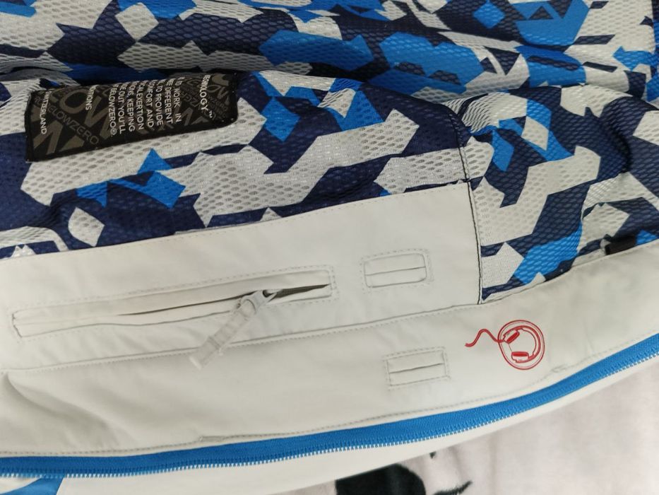 Чоловіча демісезонна,на осінь куртка belowzero