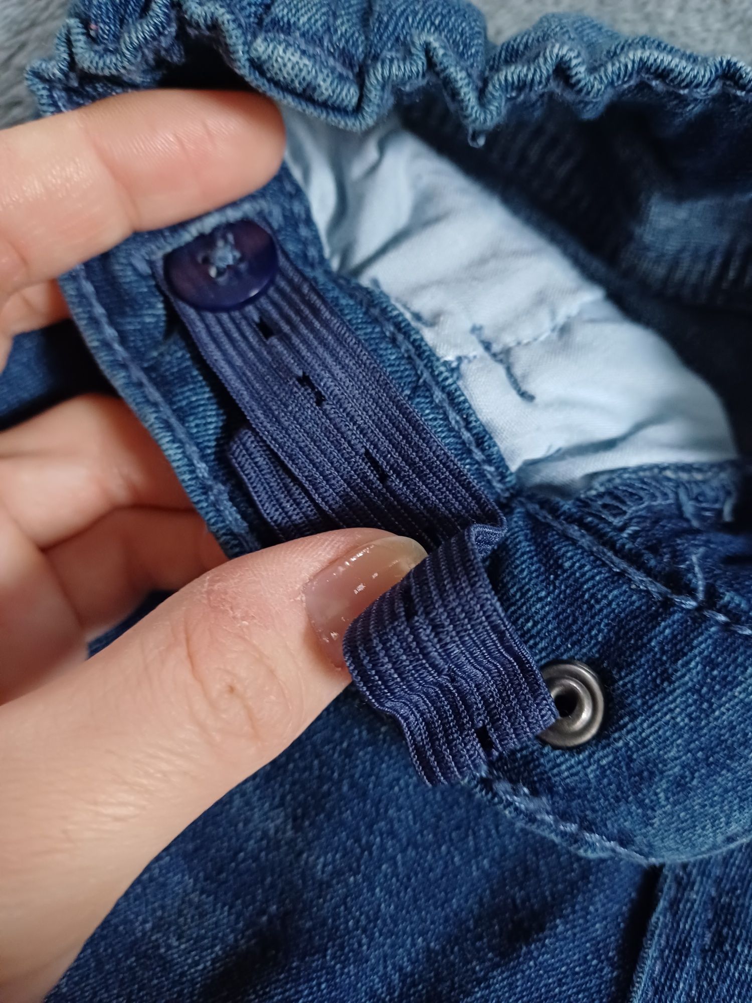 Spodnie dżinsowe niemowlęce r.92