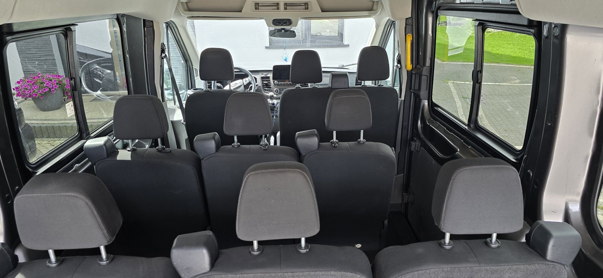 Wynajem busa 9 osoby