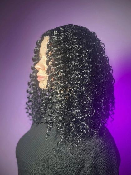 Парик женский черный  из натуральных волос кудрявый