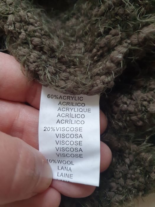 Sweter z ciekawym dekoltem/golfem nowy