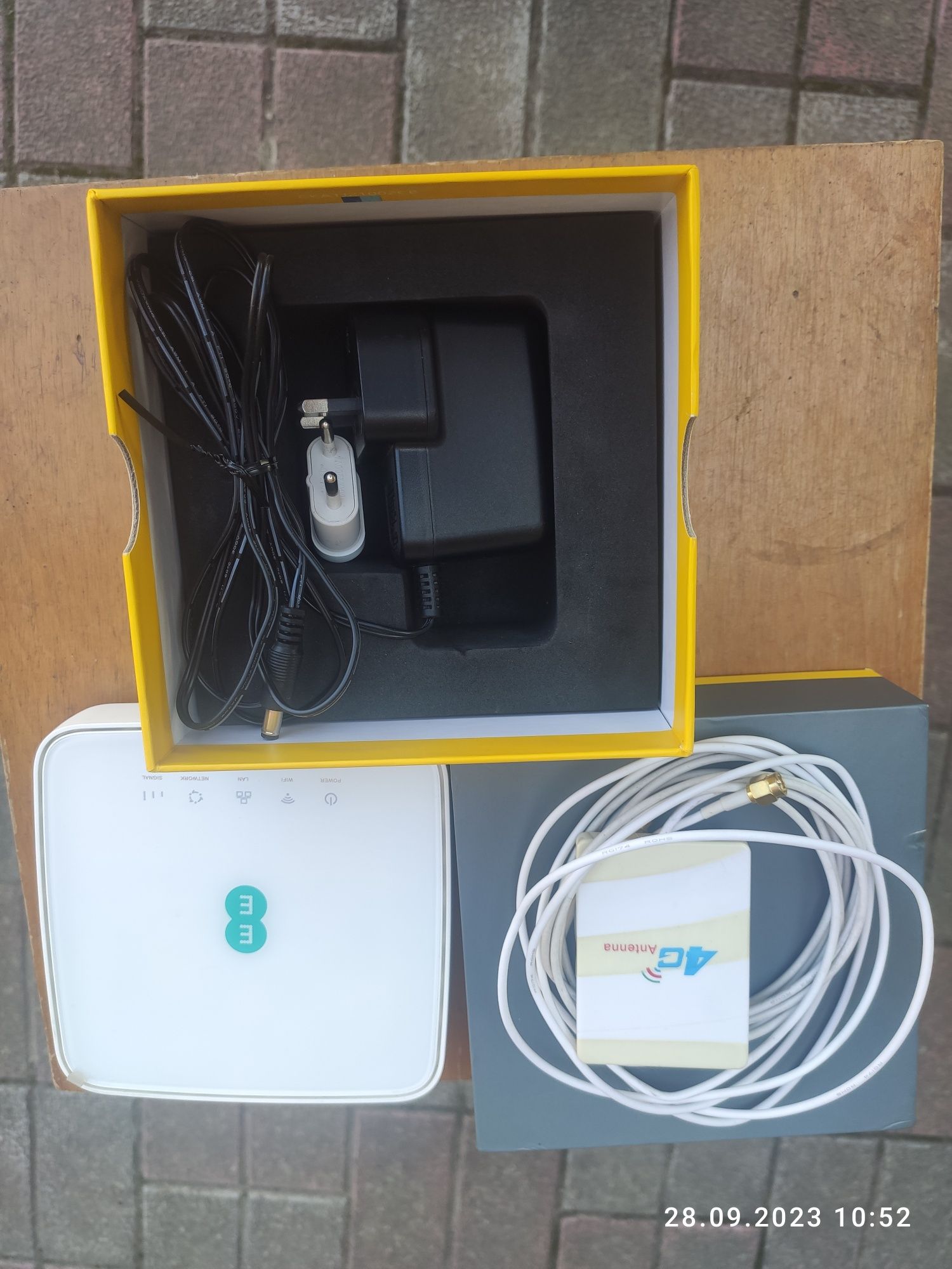 WI-FI 3/4G роутер Alcatel HH70VB у комплекті з антеною