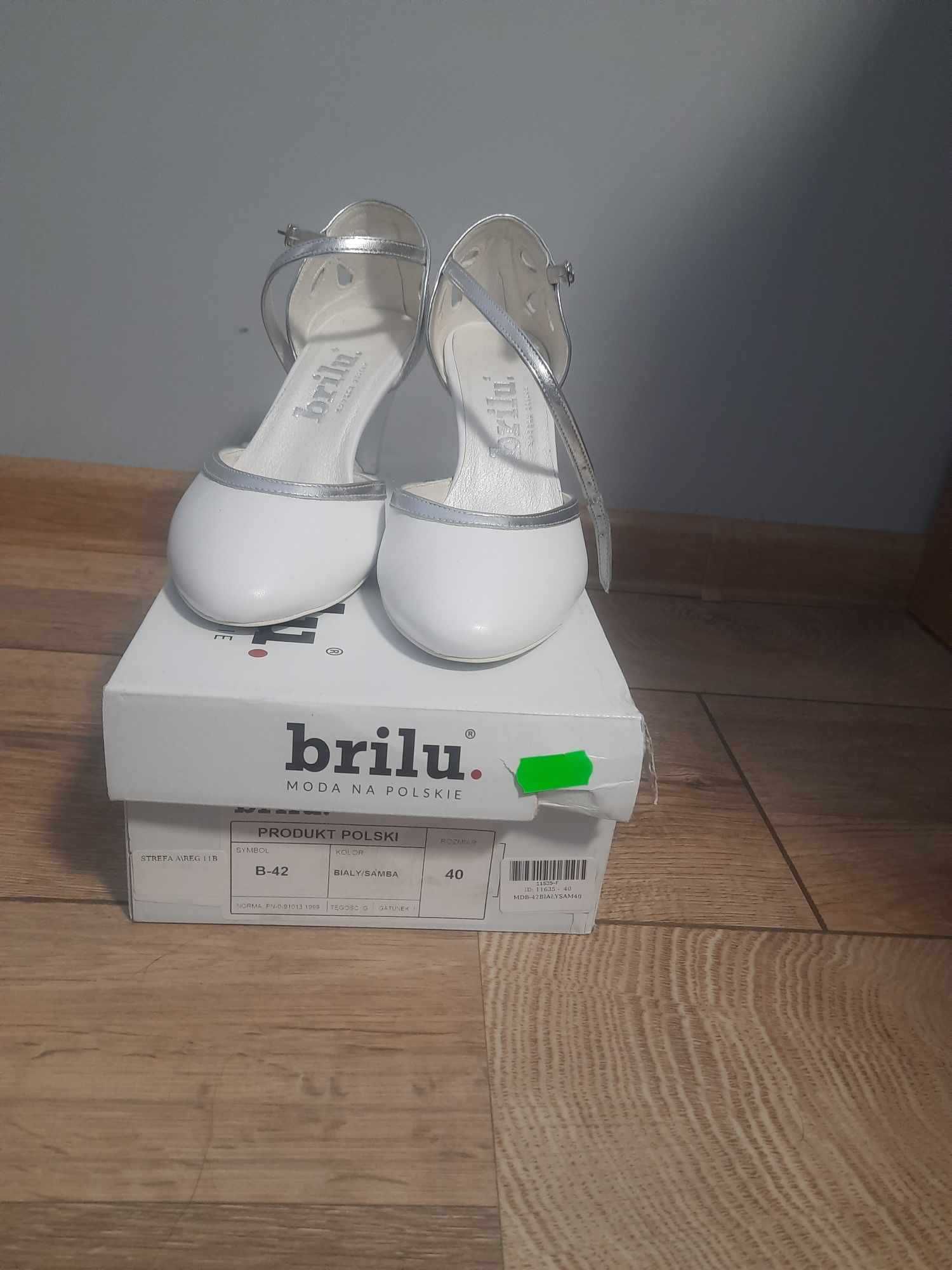 Buty na obcasie, białe, ślubne, 40