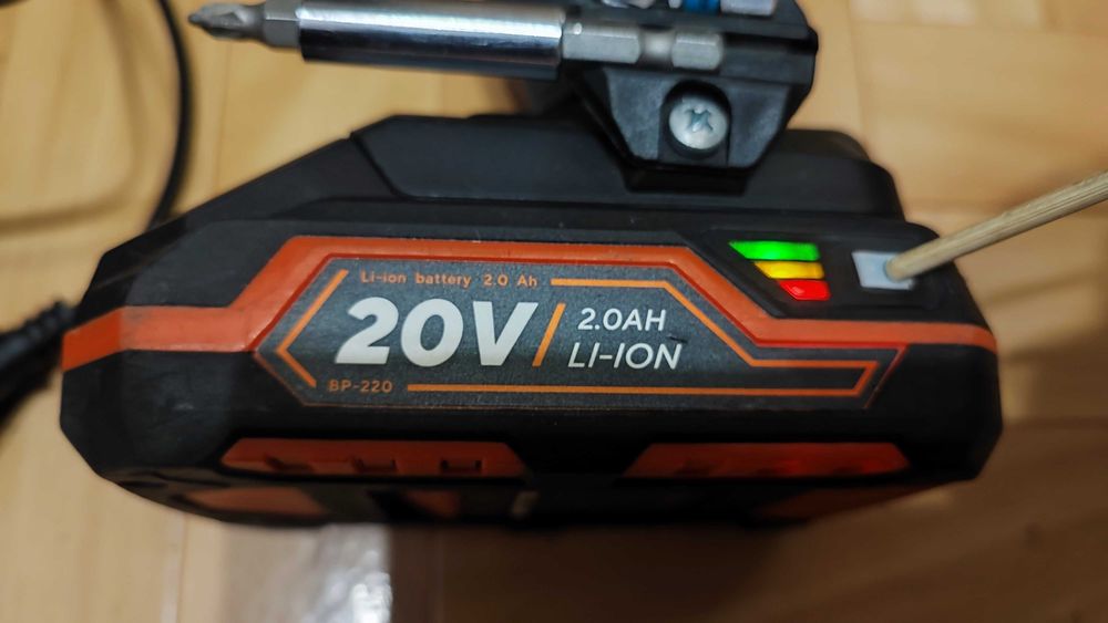 Акумуляторний ударний шуруповерт Dnipro-M CD-200TH+акумулятор+зарядка