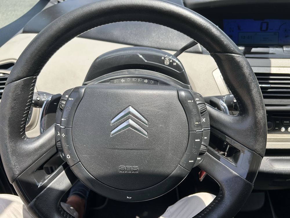 Citroen C4 grand picasso 2009  Aut. poucos kms