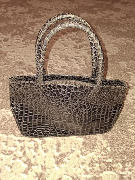 Женская сумка лаковая