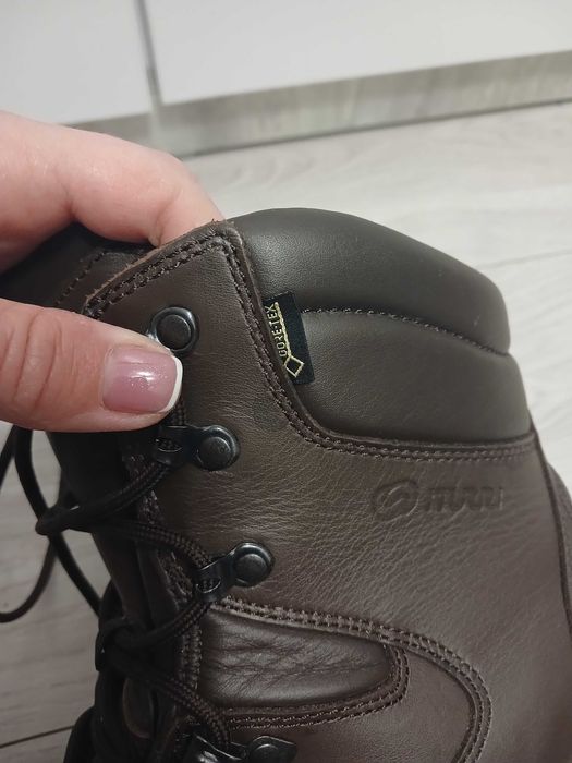 Продам берці Iturri