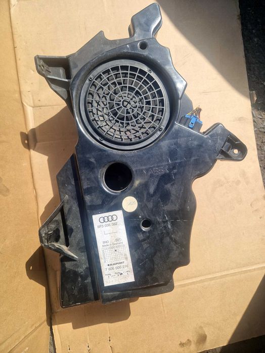 Subwofer glosnik audi a3 8p