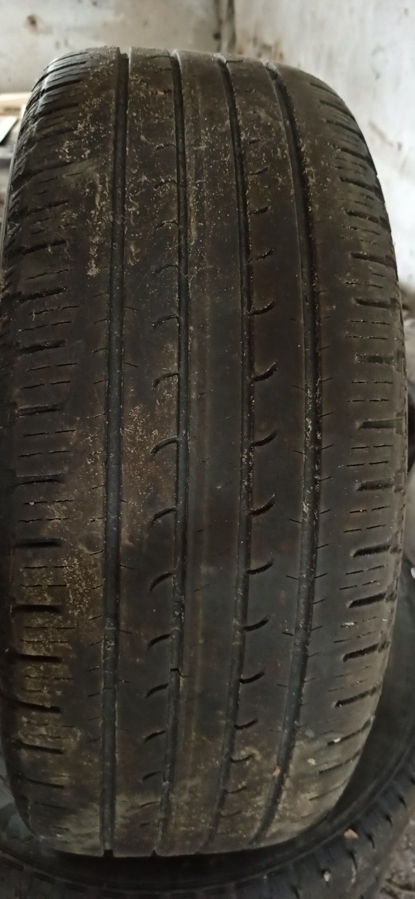 Шини goodyear efficientgrip suv 225/55 r18 
Ціна комплекту 4000 грн