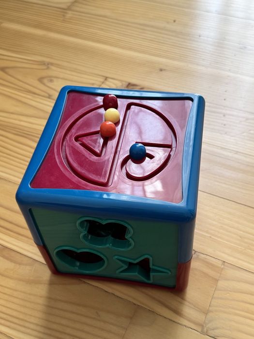 Іграшка-сортер Battat Lite Розумний куб