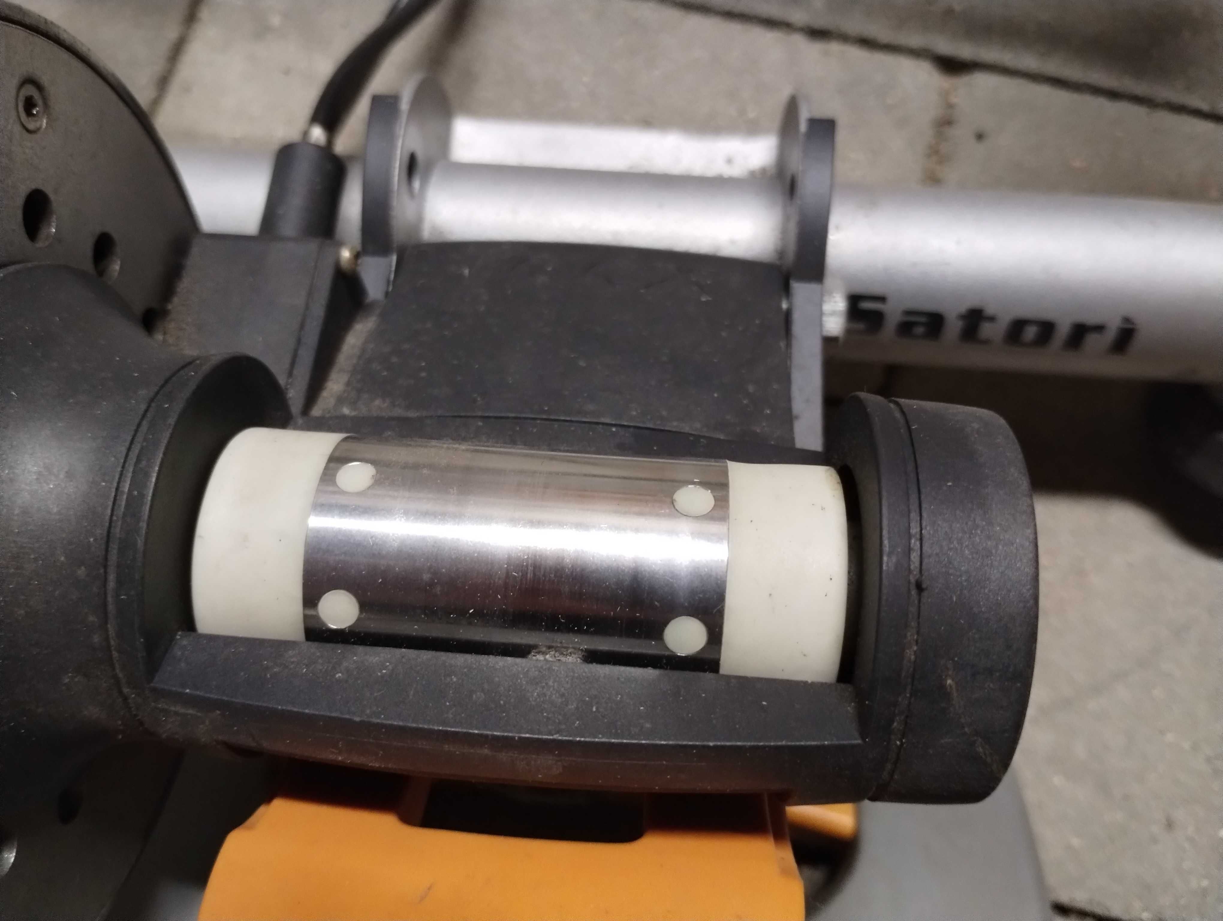 Trenażer Tacx Satori z kołem 700c