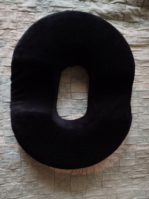 Подушка при проблемах гемарою,копчика