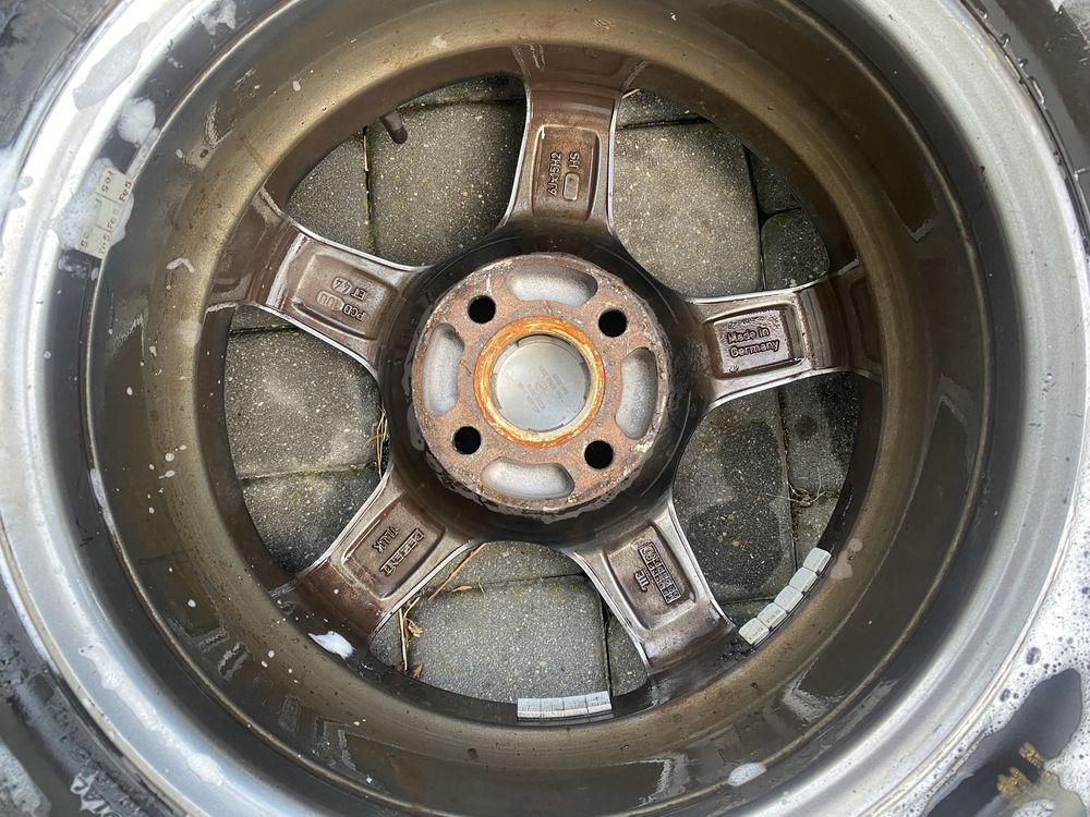 Felgi z oponami 4x100 6Jx15H2 HS Hyundai i20. DEZENT