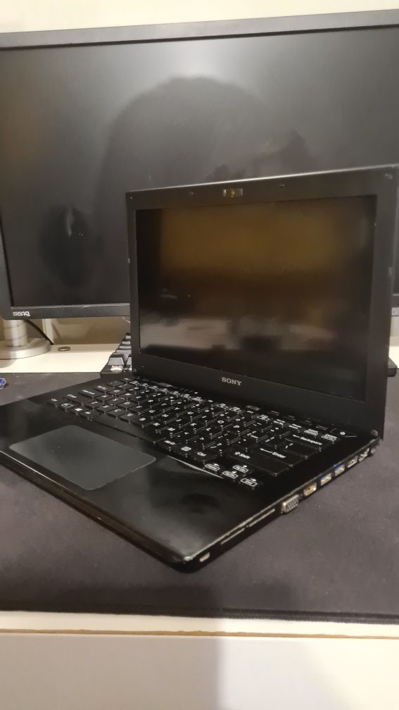 Laptop i5 + torba przenośna