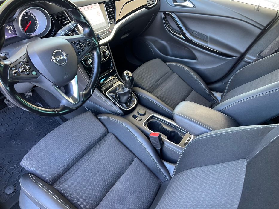 Опель Астра К 2017