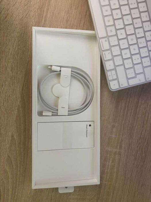 Magic Keyboard– Como novo