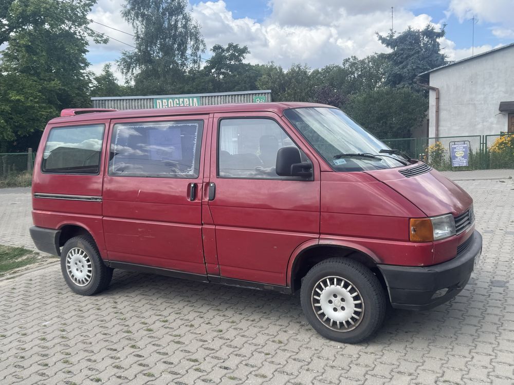 sprzedam VW T4 transporter 2.4 diesel 9 cio osobowy