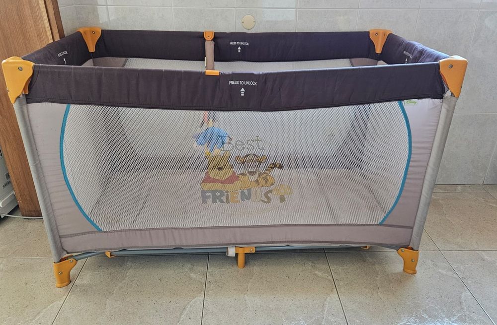 Cama de viagem de bebé