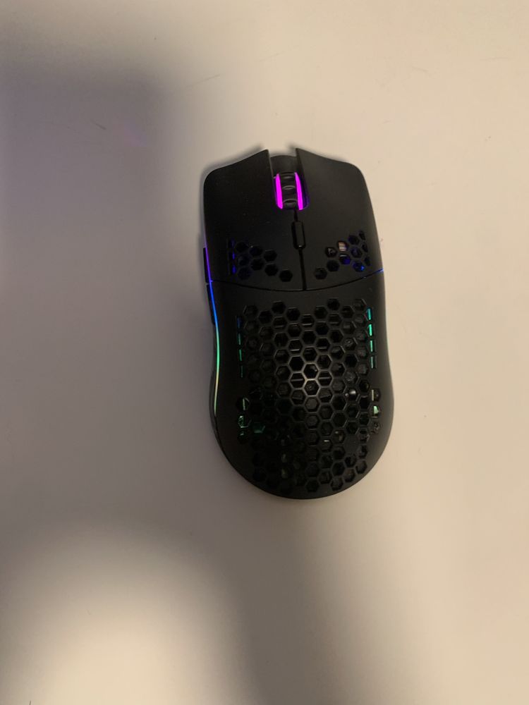 Rato gaming preto glorious model o NOVO (ainda na caixa)