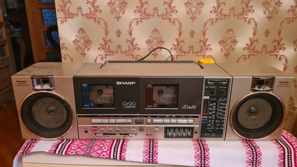 Продам магнітолу(бумбокс)Sharp QT-90ZG