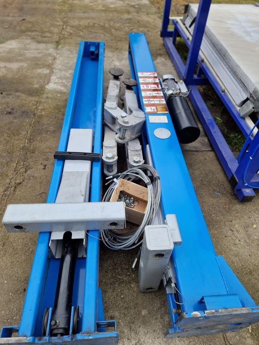 Podnośnik dwukolumnowy