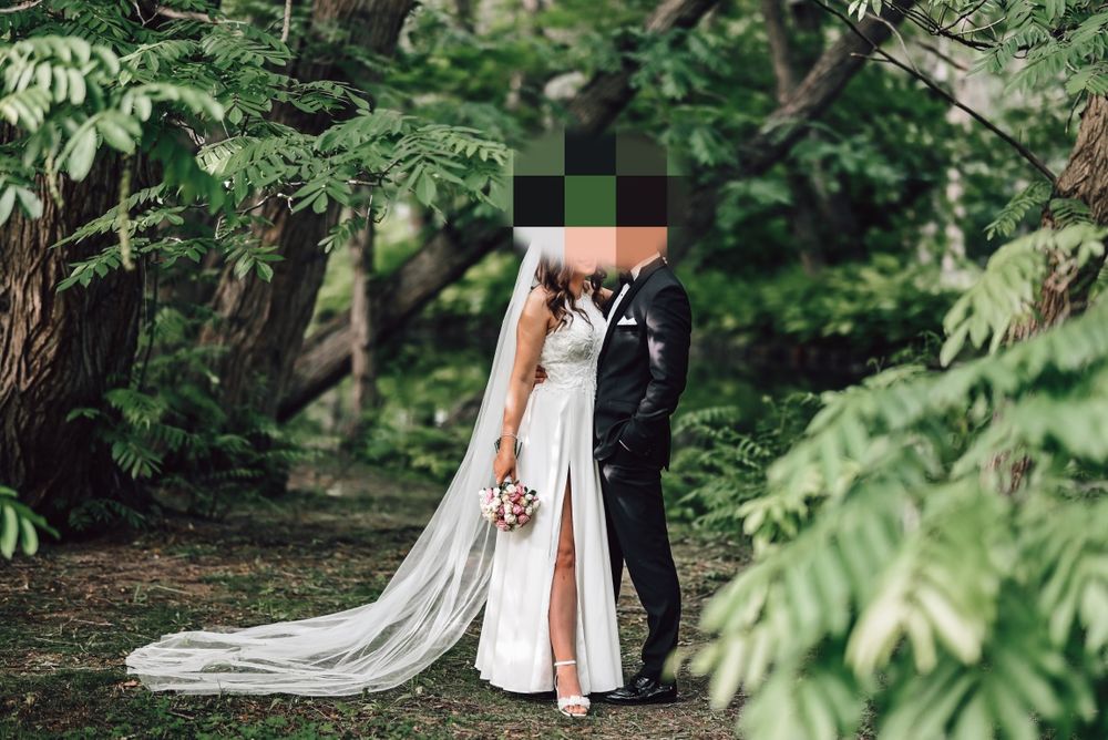 Suknia ślubna z dekoltem halter