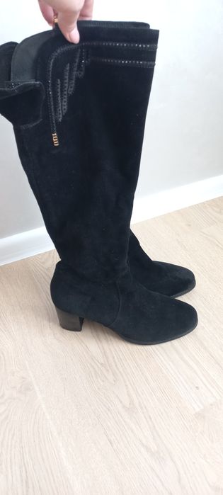 Замшеві високі сапожки