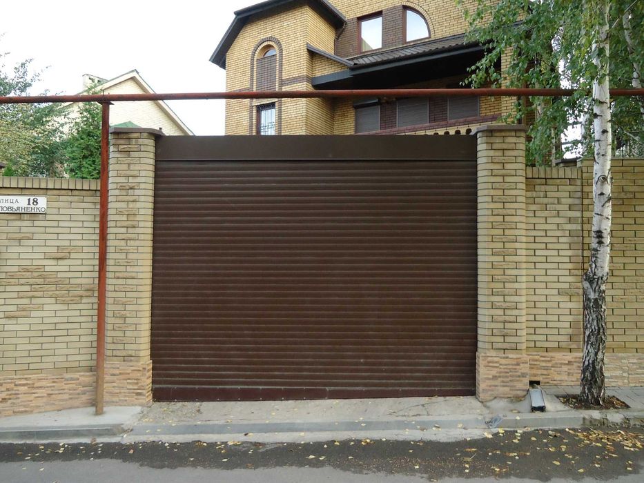 Ролеты в Киеве. Для окон. Для дома, киосков, магазинов, торговых точек