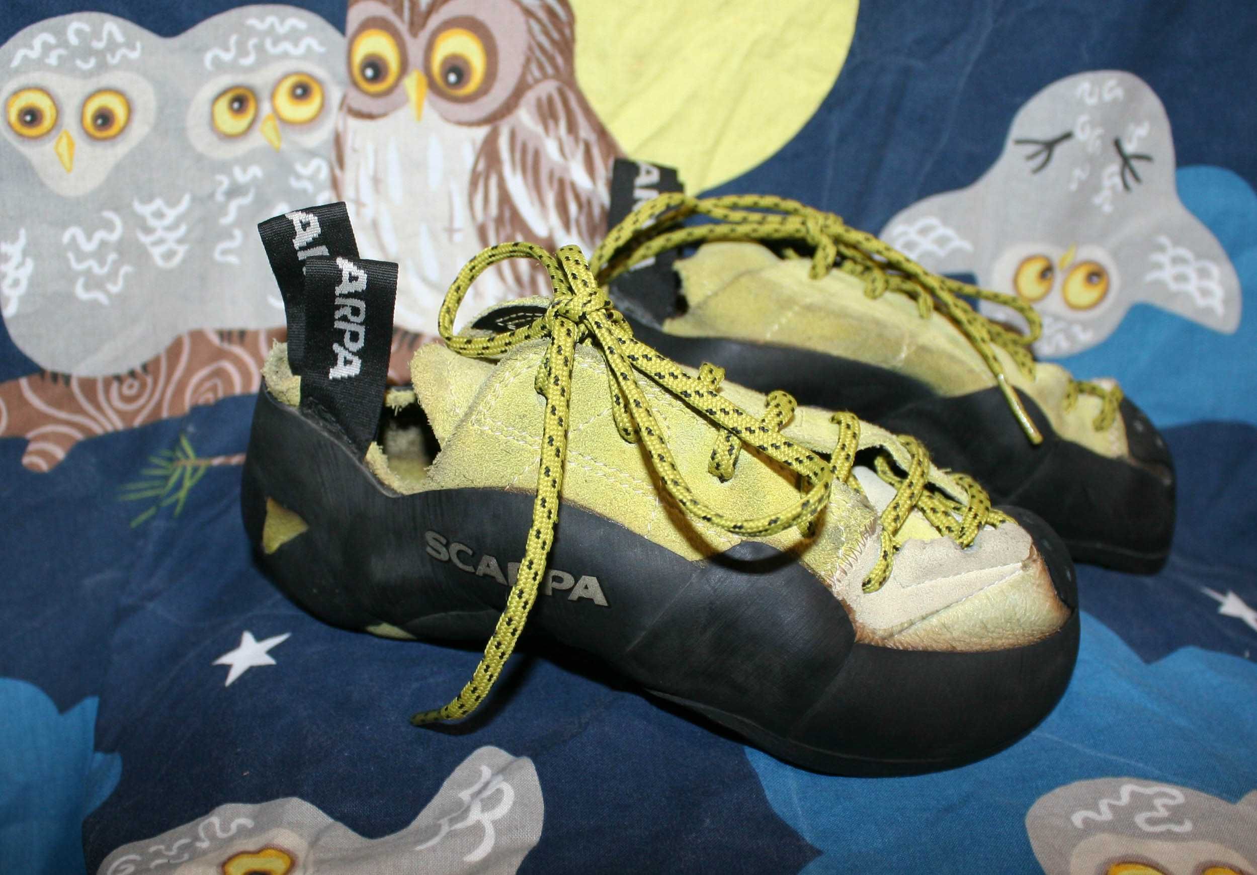 Скельні туфлі Scarpa Mago 70011 скальники Scarpa
